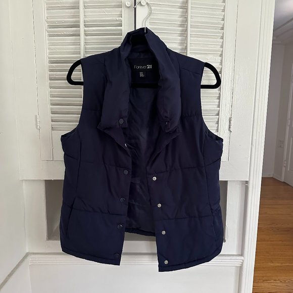 Forever 21 Jackets & Blazers - Forever 21 Navy Puffer Button Up Vest, Size Medium